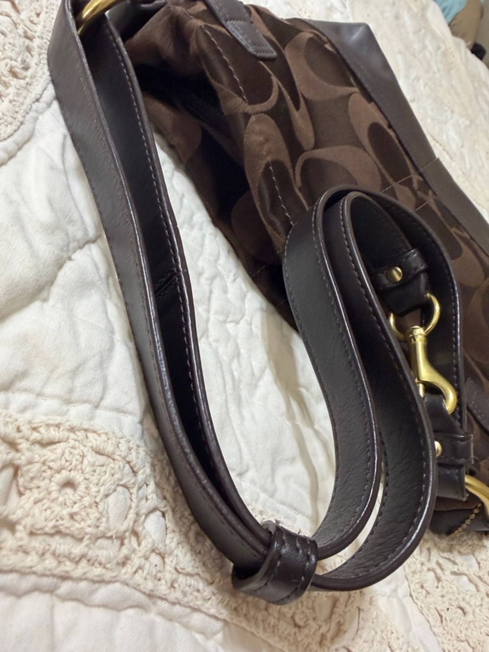 Coach Chocolate Brown Signature Sateen Leather Shoulder/Crossbody GoldTone Chain - Picture 9 of 15